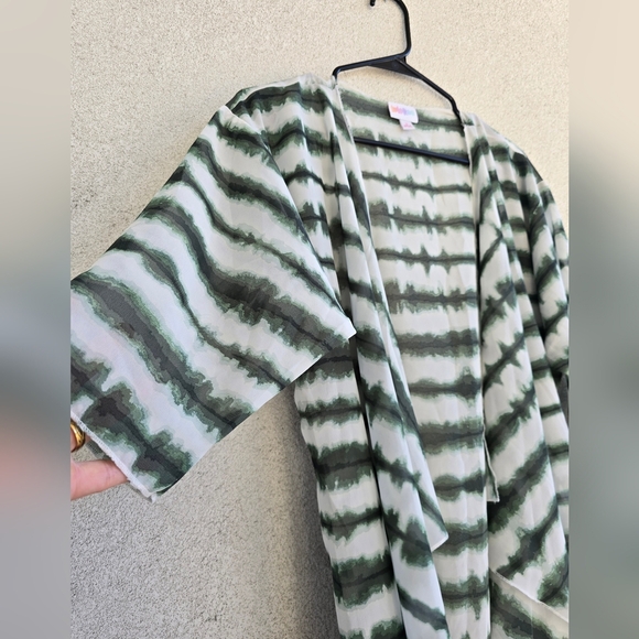 LuLaRoe Green and White Cardigan - Picture 3 of 5